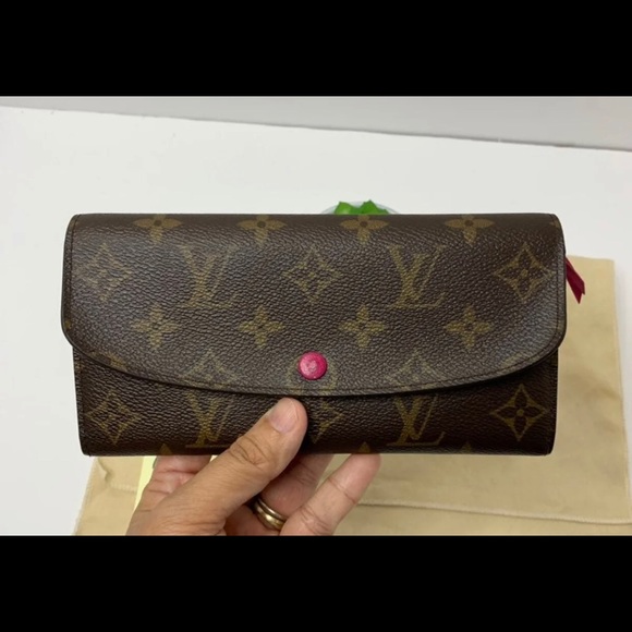Louis Vuitton Emilie Wallet in Fuchsia Monogram - Picture 2 of 8